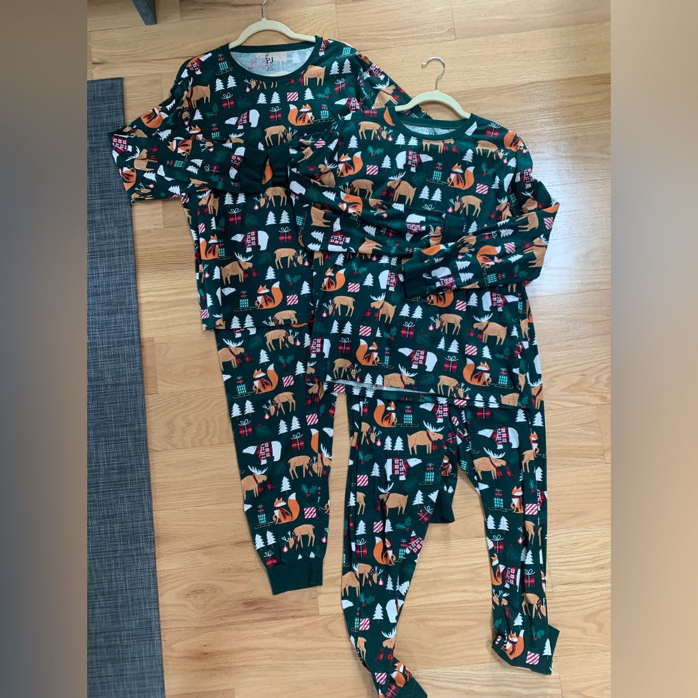 2 PJ Place Forest Animal Pajama matching sets UNISEX